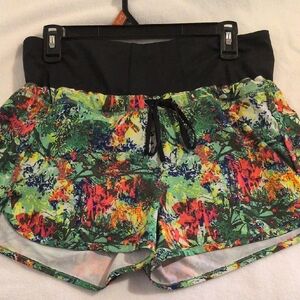 Athleta Black and Green Athletic Shorts Lightweight Relaxed Fit